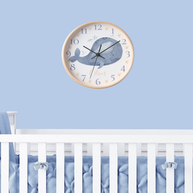 Niedlicher Personalisierter Wasserfarben Blauwal Uhr (Von Creator hochgeladen)