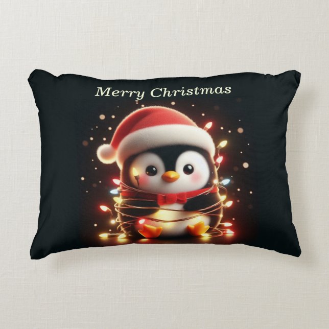Niedlicher Pinguin in Weihnachtsbeleuchtung ummant Dekokissen (Vorderseite)