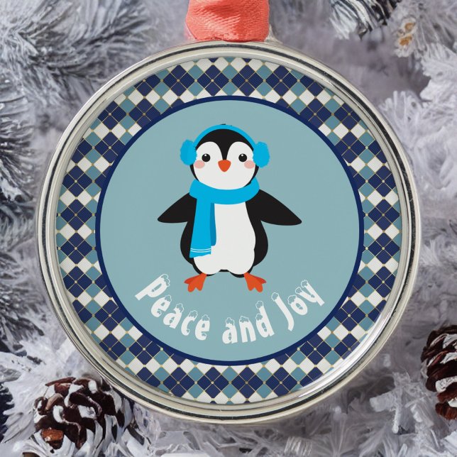 Niedlicher Pinguin mit Earmuffs Peace and Joy Ornament Aus Metall (Von Creator hochgeladen)