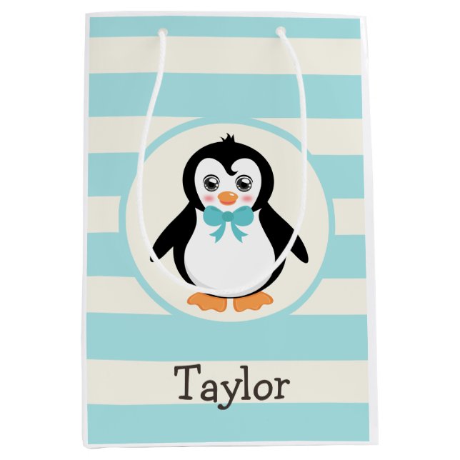 Niedlicher Pinguin mit türkisfarbenem Bowtie Mittlere Geschenktüte (Vorderseite)