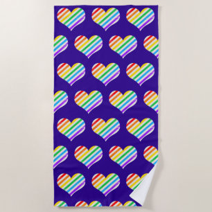 Niedlicher Rainbow Lila Herzschlag Strandtuch