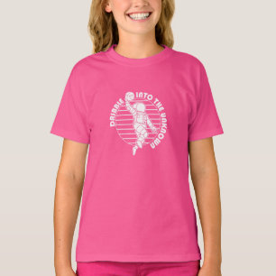Niedlicher Raumfahrer Basketball spielen T-Shirt