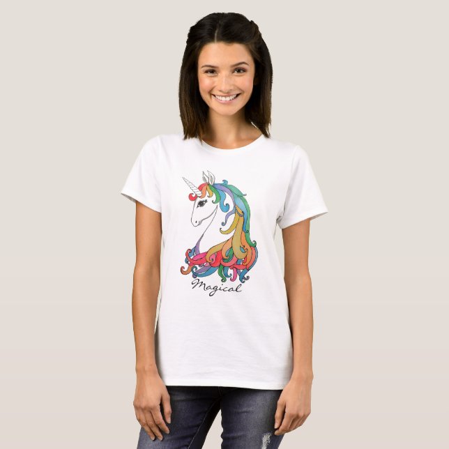 Niedlicher Regenbogen-Einhorn in Wasserfarbe T-Shirt (Vorne ganz)