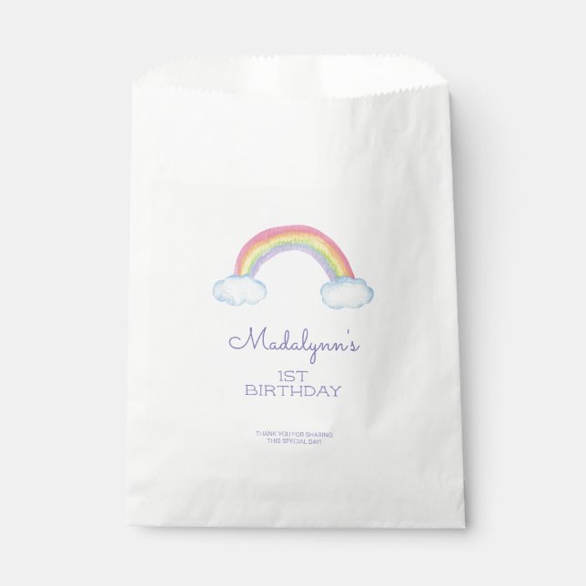 Niedlicher Regenbogen und Wolken Geburtstag Geschenktütchen (Vorderseite)