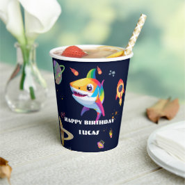 Niedlicher Regenbogenhai Galaxy Rocket Geburtstags Pappbecher