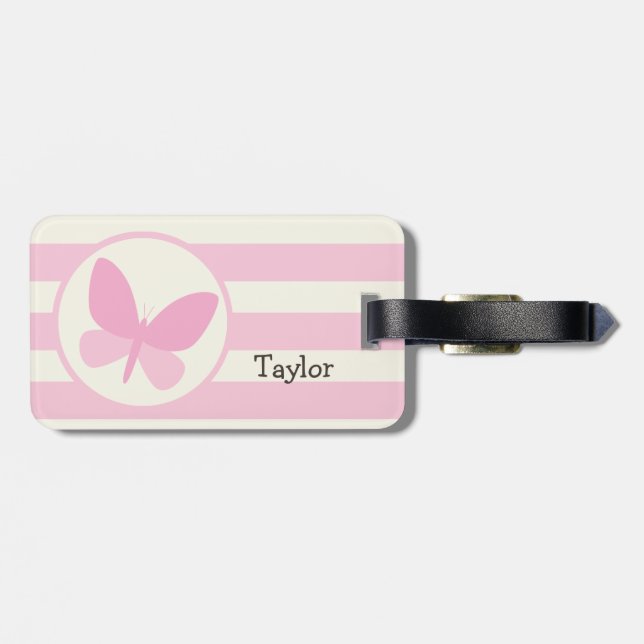 Niedlicher rosa Schmetterling auf Retro Streifen Gepäckanhänger (Rückseite horizontal)