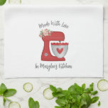 Niedlicher Rotweihnachtsgebäck Geschirrtuch<br><div class="desc">Ein niedlicher roter Kuchenmischer mit Blume und einem Herz schmückt dieses Küchentuch. Personalisieren Sie es mit Ihrem Namen oder dem Namen eines Freundes. Macht ein fantastisches Weihnachtsgeschenk. Entworfen für Sie von BlackBerry Boulevard.</div>