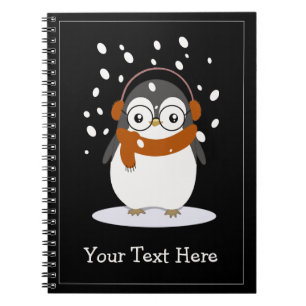 Niedlicher Scarf-Pinguin mit Brille auf Ice Custom Notizblock