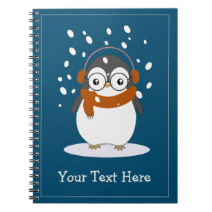 Niedlicher Scarf-Pinguin mit Brille auf Ice Custom Notizblock