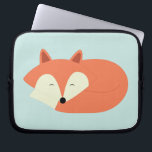 Niedlicher schläfriger roter Fox Laptopschutzhülle<br><div class="desc">Entzückende Illustration eines niedlichen roten Fuchses.</div>