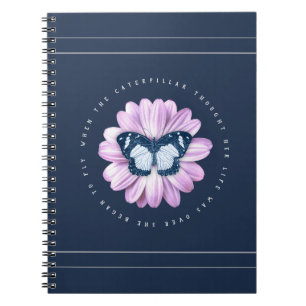 Niedlicher Schmetterling auf rosa Daisy Inspiratio Notizblock