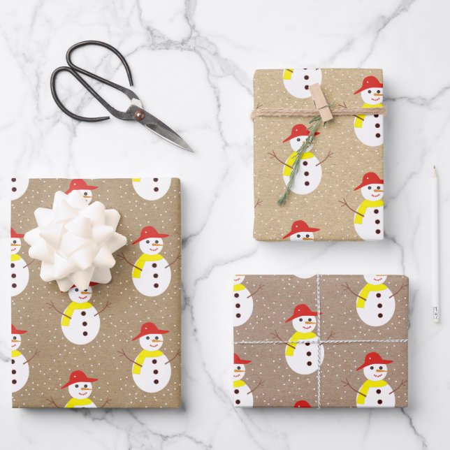 Niedlicher Schneemann und Schnee auf braunem beige Geschenkpapier Set (Vorderseite)