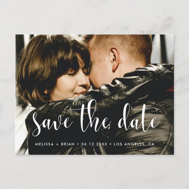 Niedlicher Schriftart Save the Date Ankündigungspostkarte (Vorderseite)