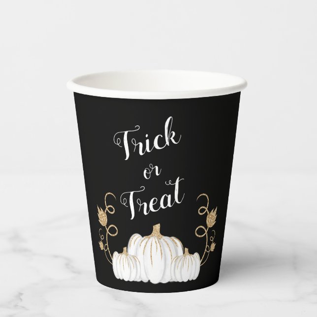 Niedlicher Schwarzer Trick oder Treat Pumpkin Hall Pappbecher (Vorderseite)