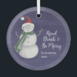 Niedlicher Snowman Reading Book Club Mit Monogramm Ornament Aus Glas<br><div class="desc">Die schöne Lesegruppe-Ornament,  um Ihren Urlaubbaum zu schmücken. Lesen,  trinken und Spaß machen in dieser Feriensaison! Ein fröhlicher Schneemann mit blauem Hintergrund. Mit Monogramm mit dem Namen und dem Jahr des Geschenkes.</div>