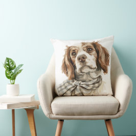 NIEDLICHER SPANIELHUND MIT GRÜNEM SCHARF KISSEN