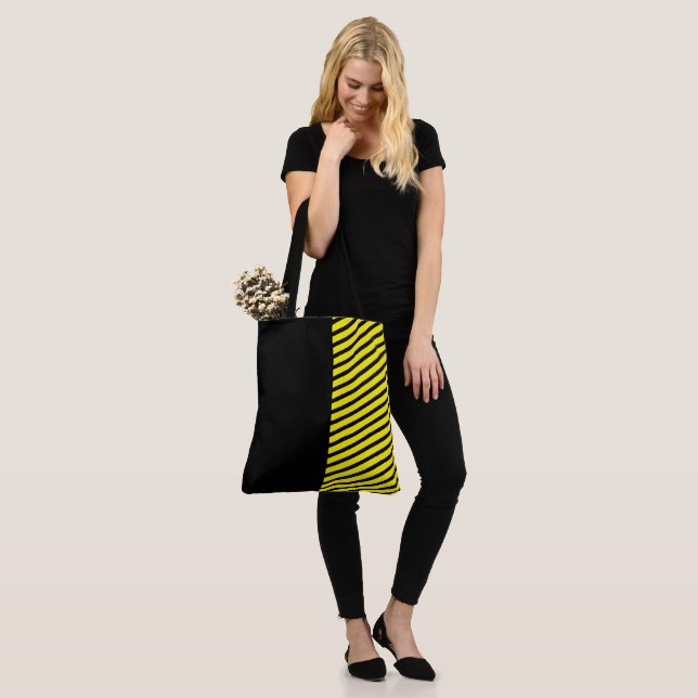 Niedlicher Spaß Schwarz und Gelb mit Streifen Tasche (Am Model)