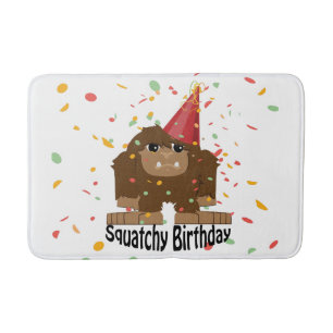 Niedlicher Squatchy Birthday Bigfoot Badematte