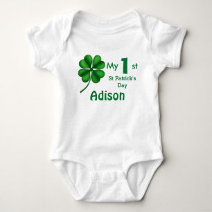 Niedlicher St Patrick Tagesbaby-Junge oder Baby Strampler