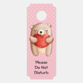 Niedlicher Teddy-Bär darf nicht mit einem roten He Türanhänger