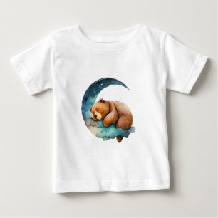 Niedlicher Teddybär schläft auf dem Halbmond Baby T-shirt