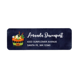 Niedlicher und grauenhafter Halloween Cupcake mit 