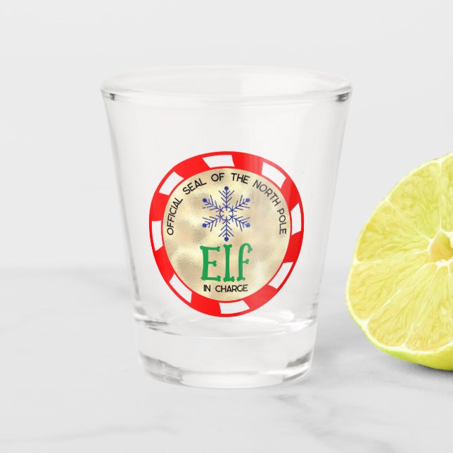 Niedlicher und sonniger Weihnachtself in Charge Schnapsglas (Vorderseite)