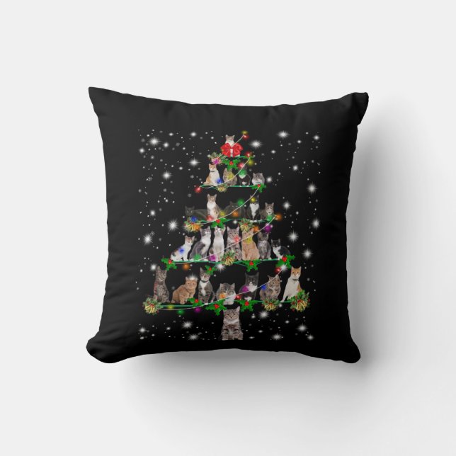 Niedlicher Weihnachtsbaum der Katze, gedeckt durch Kissen (Vorderseite)