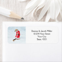 Niedlicher Weihnachtshund in schneerotem Weihnacht