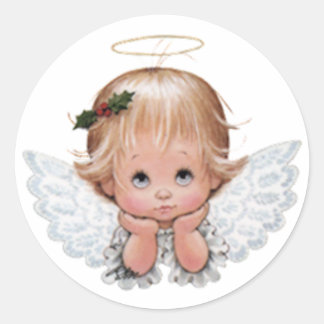 Niedlicher Weihnachtsjunge Angel in den Händen Runder Aufkleber