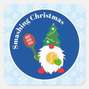 🎾 Niedlicher Weihnachtszwerg mit Tennisball Quadratischer Aufkleber