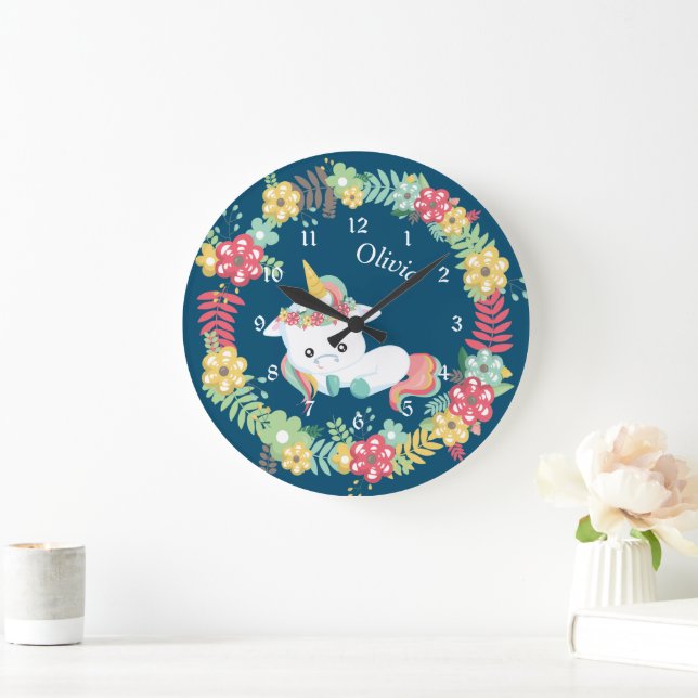 Niedlicher weißer Einhorn-Blumenrahmen Personalisi Große Wanduhr (Zuhause)
