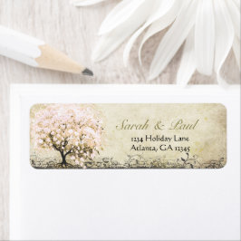 Niedlicher, weißer, geblähter Tree, leicht rosa Pu