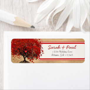 Niedlicher, weißer, geblähter Tree Rosa Punkte