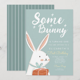 Niedlicher weißer Hase, sonniger Sonnenaufgang am Einladung