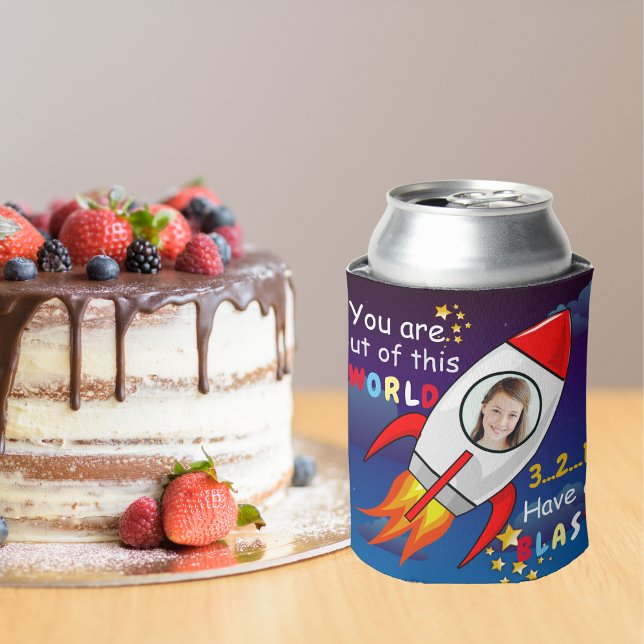 Niedlicher Weltraumraketenschiff vom Geburtstag Dosenkühler (Von Creator hochgeladen)