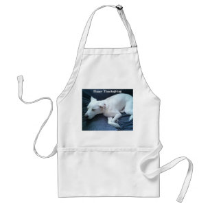 Niedlicher White Labrador Mix Dog Schlafende Ernte Schürze