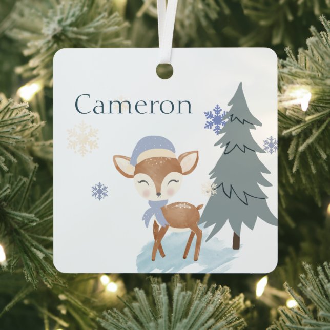 Niedlicher Winter Boy Fawn Individuelle Name Ornament Aus Metall (InSitu)