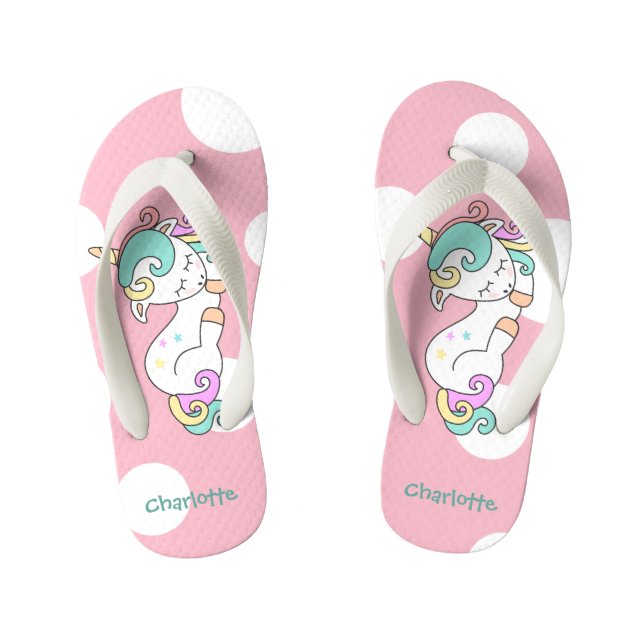 Niedliches Abklopfen mit Kindername Kinderbadesandalen (Fußbett)