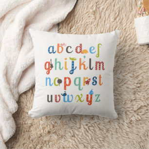 Niedliches Alphabet Kissen