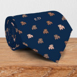 Niedliches Baby Bears Muster Mit Monogramm Krawatte<br><div class="desc">Niedliches Baby Bären Muster auf dunkelblauem Hintergrund Design Nacken Krawatte mit einem Monogramm. Sie können das Monogramm einfach personalisieren oder die Farbe Ihrer Wahl mithilfe des Designtools auswählen.</div>