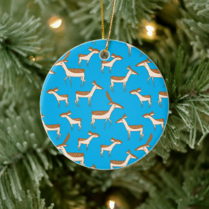 Niedliches Baby Deh und Familie auf Sky Blue Keramik Ornament
