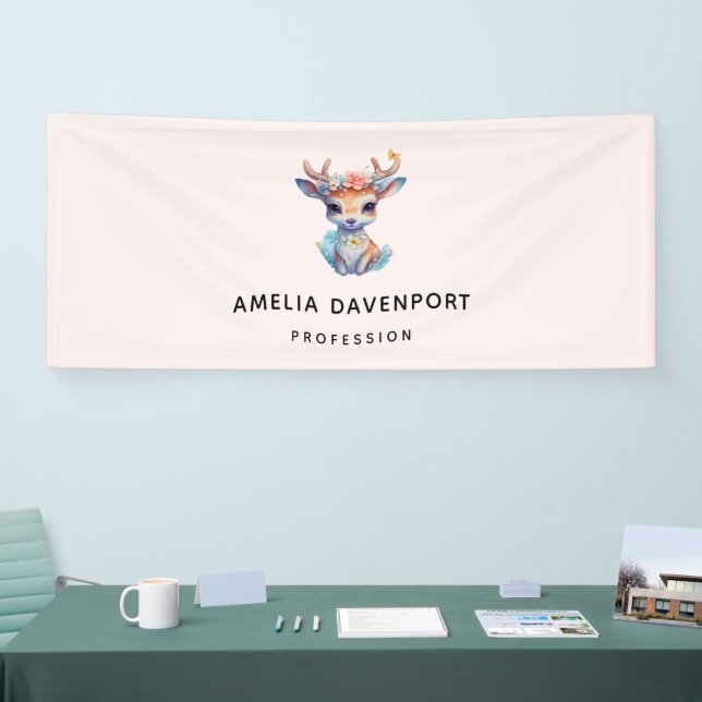 Niedliches Baby Dei mit Antlern und Blume Business Banner (Messe)