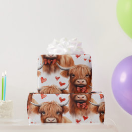 Niedliches Baby Highland Cow Valentine Herzmuster Geschenkpapier