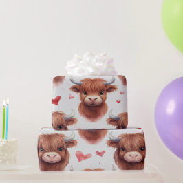 Niedliches Baby Highland Cow Valentine Herzmuster Geschenkpapier