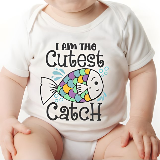Niedliches Baby Sprichwort ich bin die Niedliche F Baby Strampler (Von Creator hochgeladen)