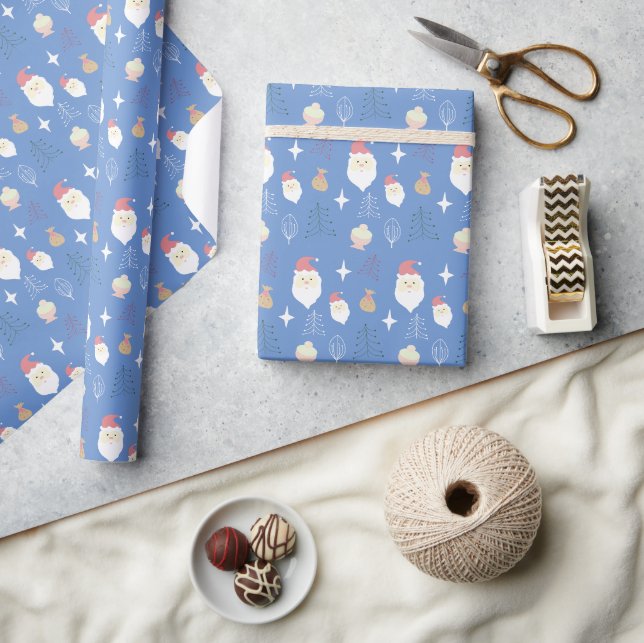 Niedliches blaues Rosa Santa Holiday Muster Geschenkpapier (Kunsthandwerk)