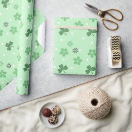 Niedliches Blumengeschenk von St. Patrick's Green Geschenkpapier