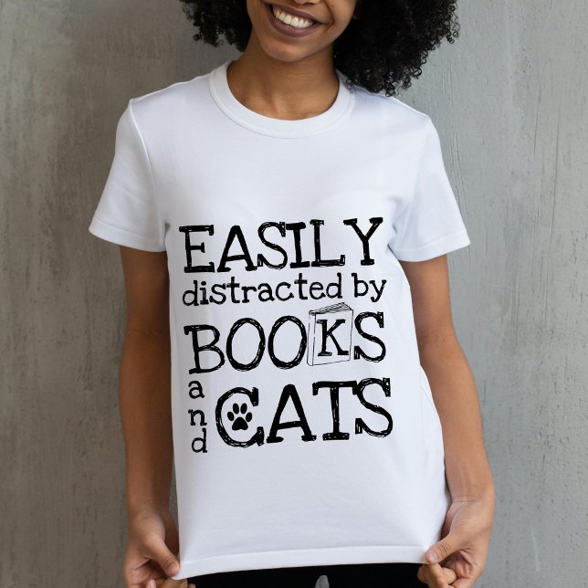Niedliches Buch und Cat Lover T-Shirt (Von Creator hochgeladen)