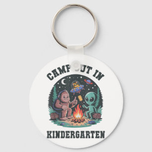 Niedliches Camp im Kindergarten, winzig kleiner Bi Schlüsselanhänger